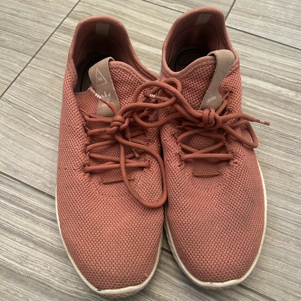 Adidas Pharell Sneakers